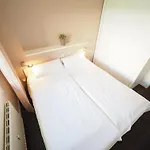 App 18-a173 Apartment *